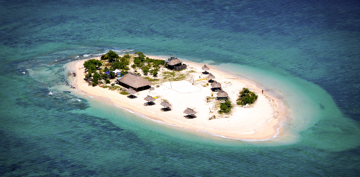 Escape to your Private Island: A Fiji Day Cruise of Tranquility and Adventure