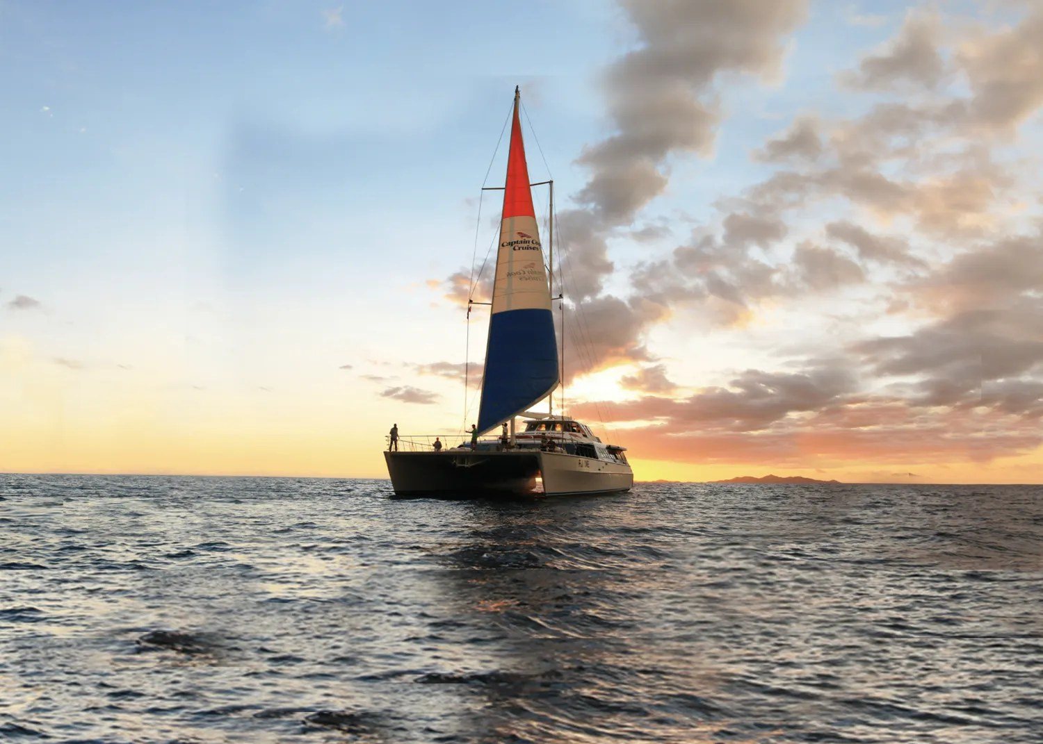 Fiji Sunset Dinner Cruise from Port Denarau with Cultural Show