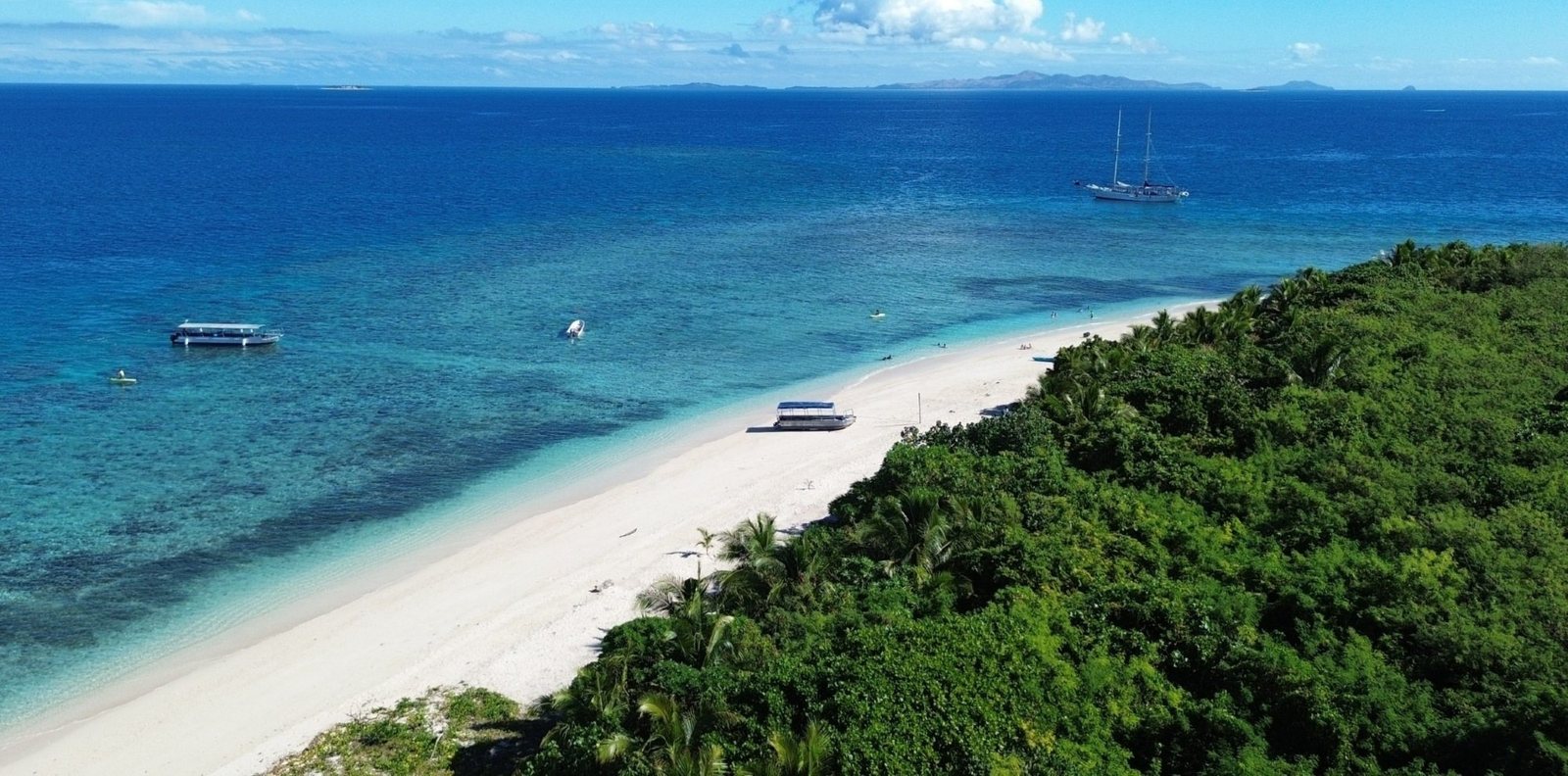 Island & Reef Day Sail to Kadavu Lailai from Port Denarau